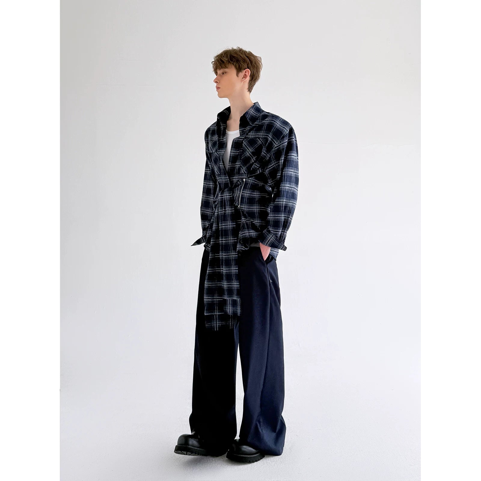 Long-Sleeve Plaid Shirt with Back Tie 5