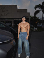 Distressed Wide-Leg Denim Pants 2