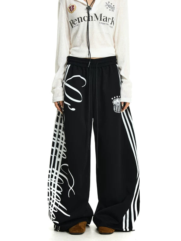 Baggy Wide-Leg Sweatpants with Stripe Detail 2