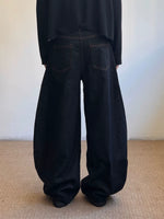 Curved Blade Embroidered Wide-Leg Jeans 5