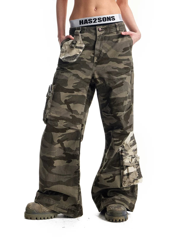 Distressed Camouflage Cargo Pants with 3D Pockets 2