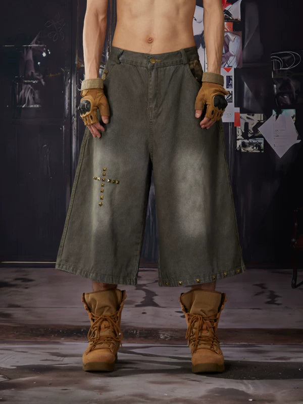 Distressed Loose Fit Capri Jeans 2