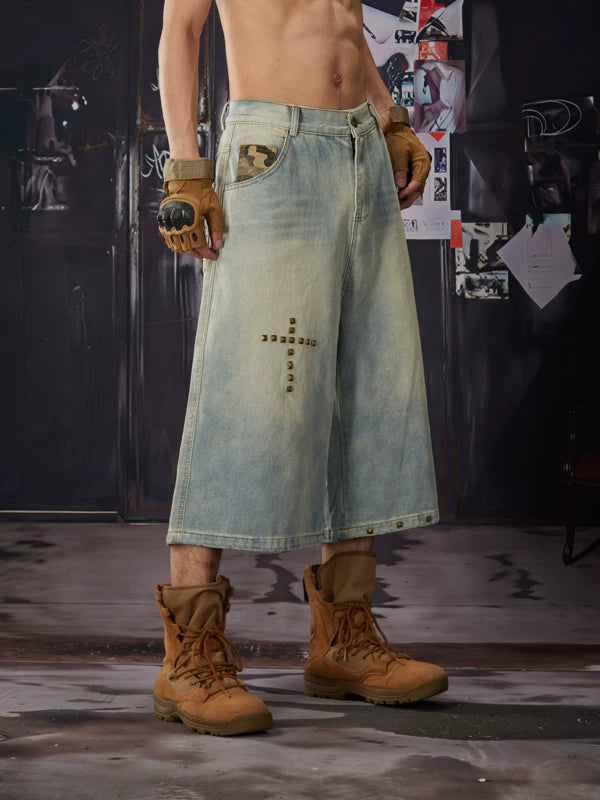 Distressed Loose Fit Capri Jeans 3