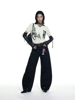 Gothic Print V-Neck Knit T-Shirt 5