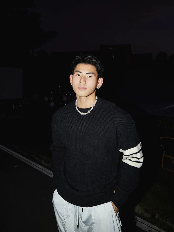 Heavyweight Ribbed Knit Crewneck Sweater 2