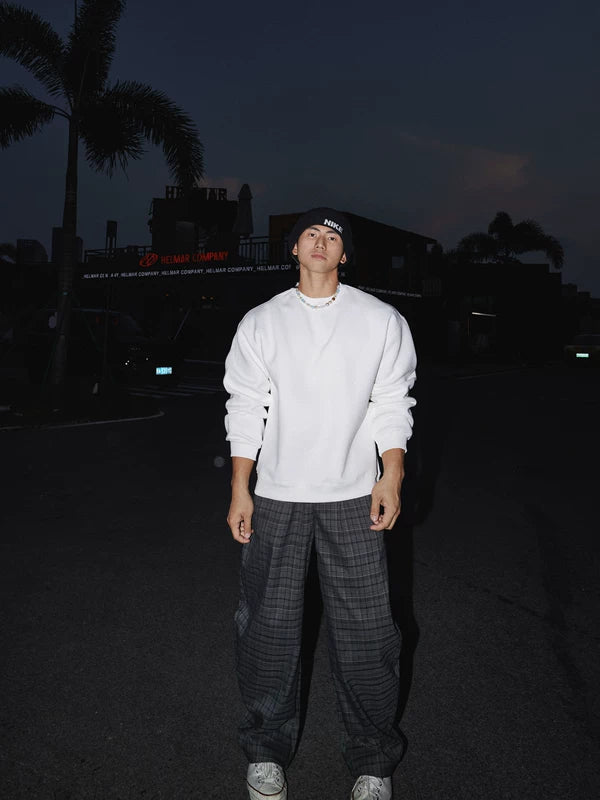 Loose Fit Crew Neck Pullover Sweatshirt 2