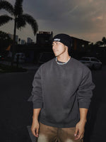 Loose-Fitting Crew Neck Pullover Sweatshirt 1