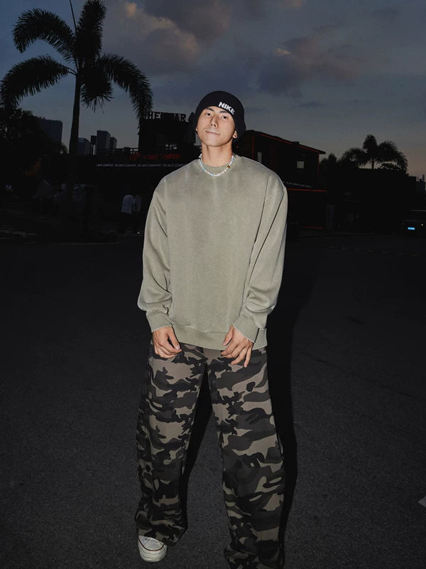 Minimalist Crew Neck Long Sleeve Sweatshirt 4