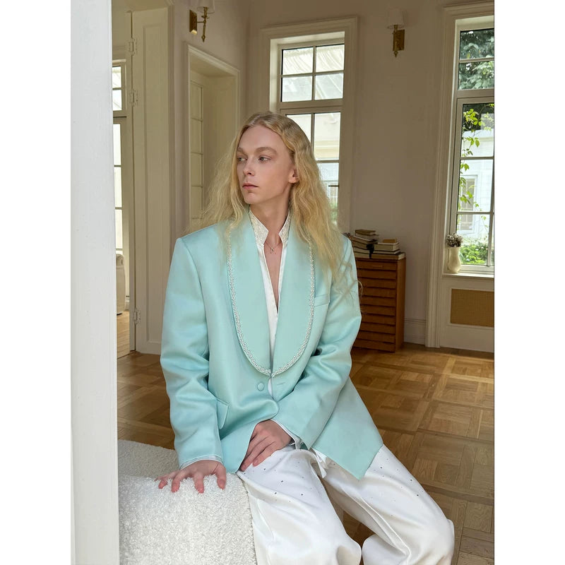 Minimalist Suit Jacket with Pearl Collar 4