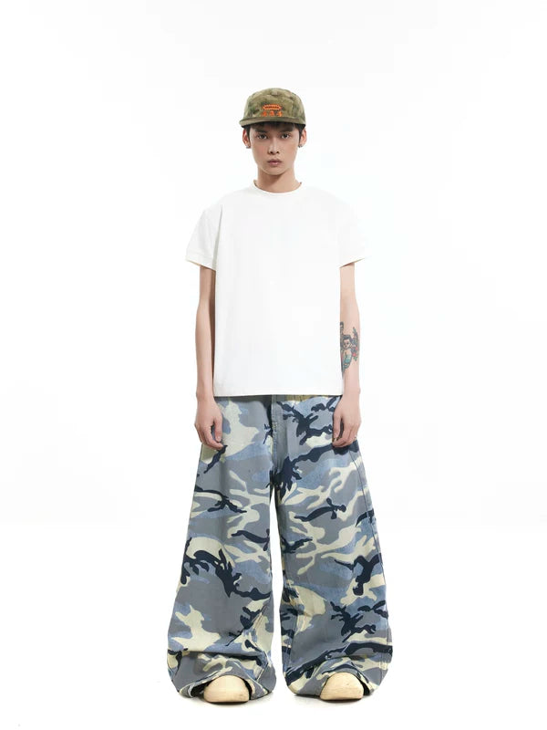 Oversized Camo Wide-Leg Cargo Pants 3
