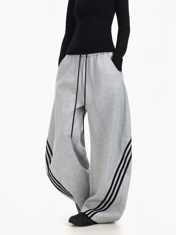 Oversized Three-Stripe Wide-Leg Sweatpants 3