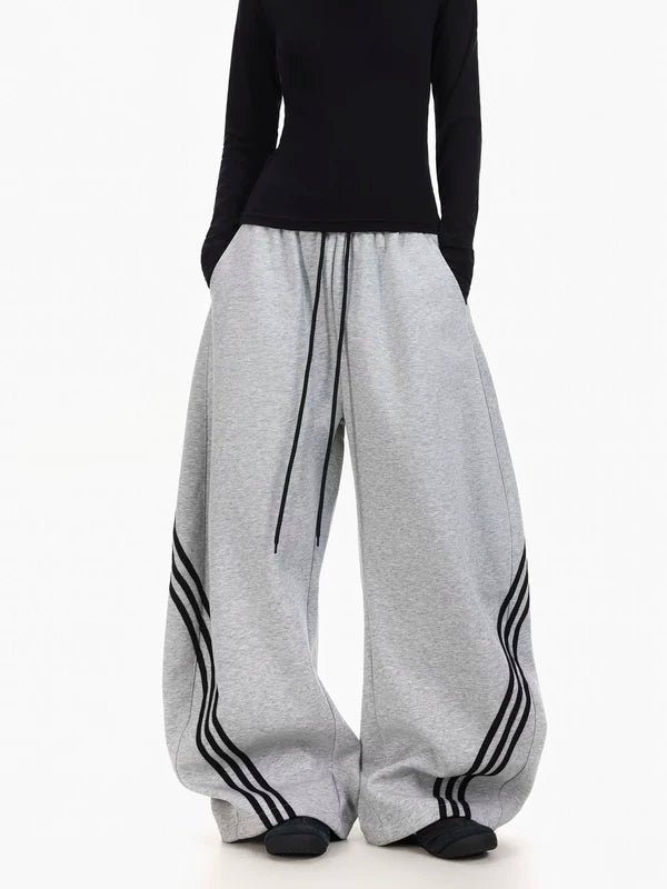 Oversized Three-Stripe Wide-Leg Sweatpants 4