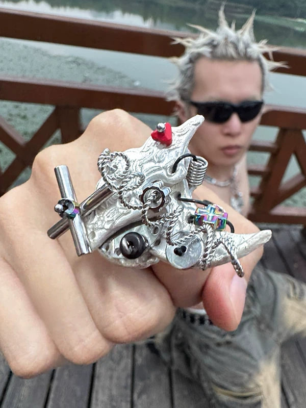 Que Series Statement Ring 1