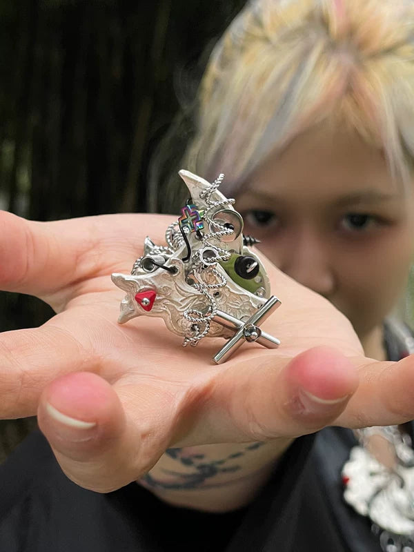 Que Series Statement Ring 2