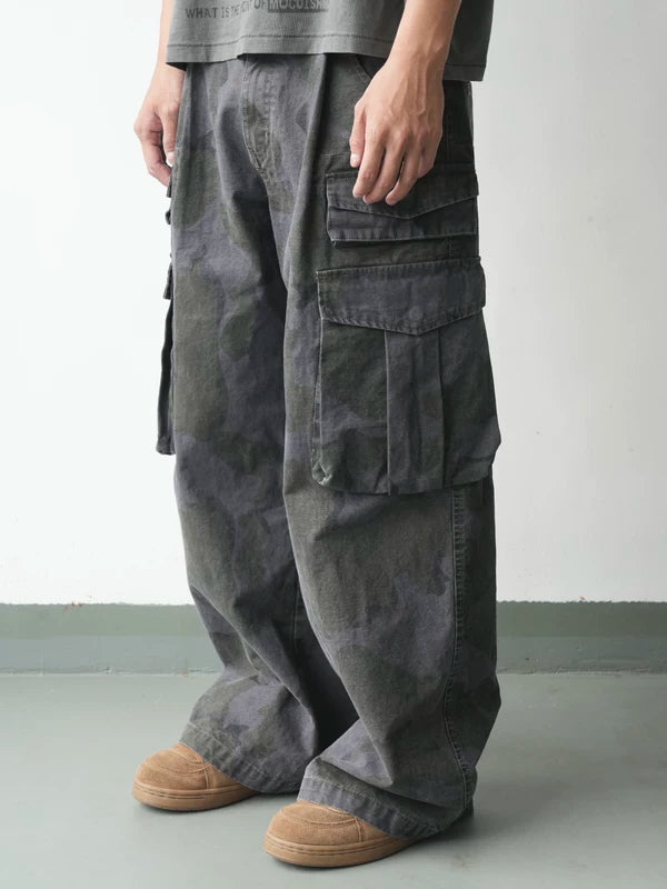 Relaxed Camouflage Cargo Pants 2