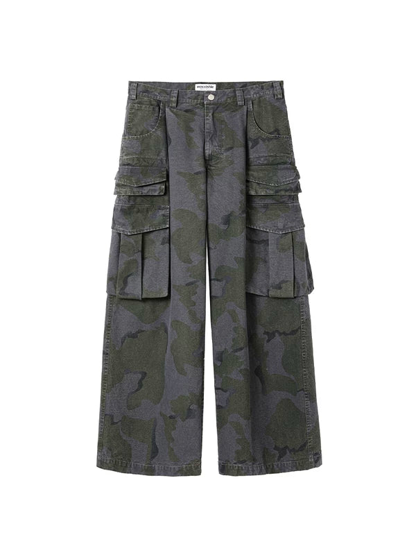 Relaxed Camouflage Cargo Pants 3