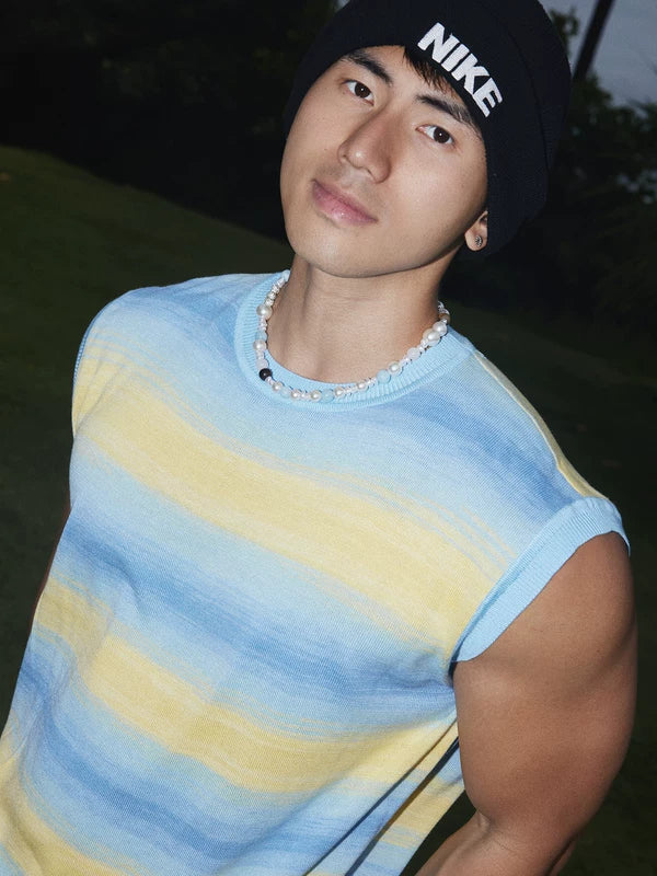Retro Gradient Striped Knit Vest 5