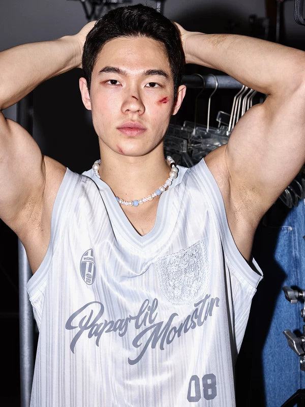 Sporty V-Neck Graphic Badge Vest 5