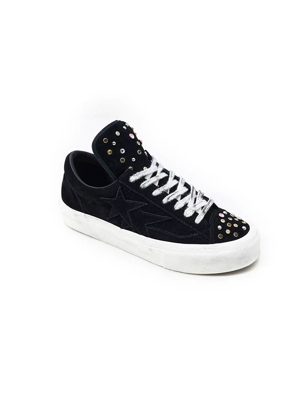 Studded Star Low-Top Casual Sneakers 1