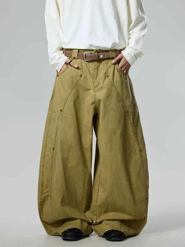 Wide Leg Curved Silhouette Cargo Pants 1