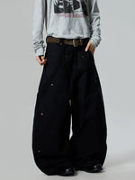 Wide Leg Curved Silhouette Cargo Pants 2
