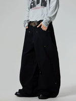 Wide Leg Curved Silhouette Cargo Pants 4